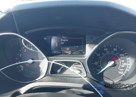 2016 Ford Focus Se z USA, uszkodzony, nr VIN 1FADP3K21GL335411